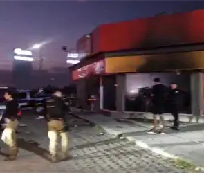 Violencia sin tregua en Jalisco: incendios, saqueos y balaceras continuaron toda la madrugada tras muerte de El Mencho