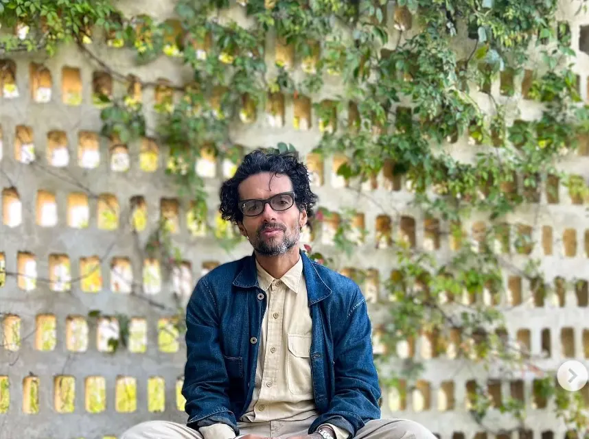 Ahora tiene 56 años, está casado con Ángela Alvarado y tiene dos hijos. Tras dejar la banda, se consolidó como músico y productor, creando varios éxitos para otros artistas.