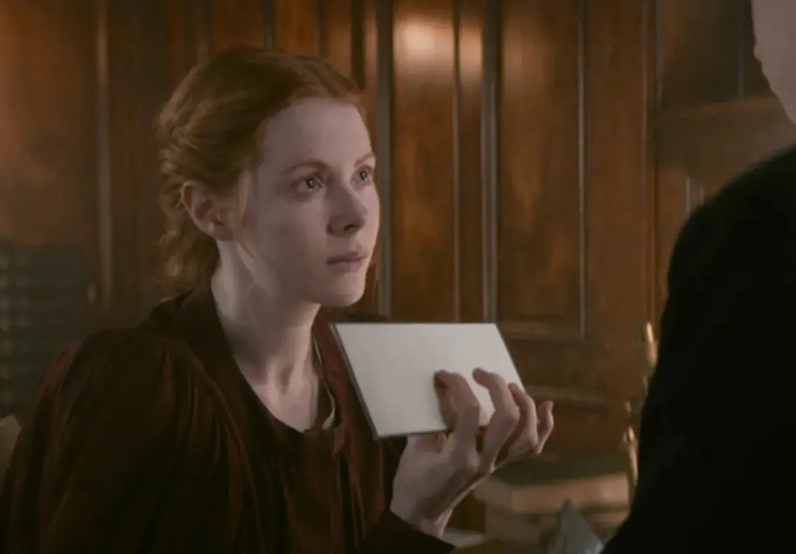 De los creadores de Dark, esta producción prometía una trama repleta de enigmas, simbolismo y giros inesperados, además de una ambiciosa puesta en escena multilingüe. Su alto nivel de producción y su sorprendente final hicieron que muchos pidieran una continuación inmediata. Sin embargo, Netflix decidió no renovarla, dejando un final abierto que muchos consideraron imperdonable.