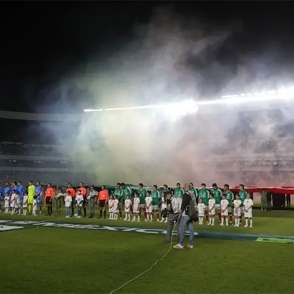 Así fue el emotivo homenaje que hicieron en partido de México a soldados caídos en operativo contra El Mencho Así fue el emotivo homenaje que hicieron en partido de México a soldados caídos en operativo contra El Mencho