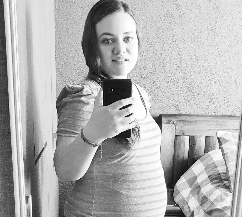 Andrea Lagunés también trabajó como actriz de teatro. Posteriormente, ingresó a estudiar Ciencias de la Comunicación en la Universidad Autónoma Metropolitana (UAM).<br>