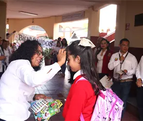 &iquest;C&oacute;mo registrarte a la Beca Rita Cetina para uniformes y &uacute;tiles 2026? Paso a paso