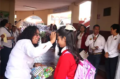 &iquest;C&oacute;mo registrarte a la Beca Rita Cetina para uniformes y &uacute;tiles 2026? Paso a paso