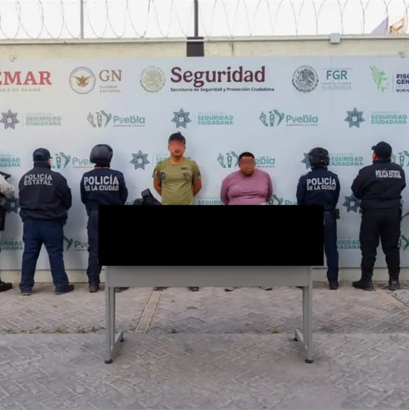 Rescatan a persona privada de la libertad y aseguran armas en Puebla capital