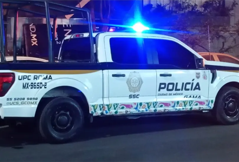 V&iacute;ctima de robo acusa extorsi&oacute;n de polic&iacute;as en la CDMX