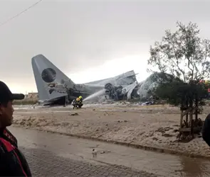 Avi&oacute;n militar que transportaba dinero se estrella y deja 15 muertos en Bolivia