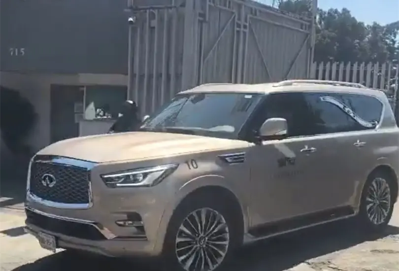 Del lugar salieron dos carrozas fúnebres. Del lugar salieron dos carrozas fúnebres.