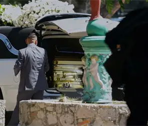 &iquest;Cu&aacute;nto cost&oacute; el lujoso ata&uacute;d en el que fue enterrado "El Mencho"? 