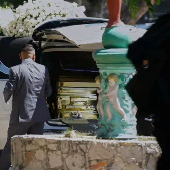 &iquest;Cu&aacute;nto cost&oacute; el lujoso ata&uacute;d en el que fue enterrado "El Mencho"? 