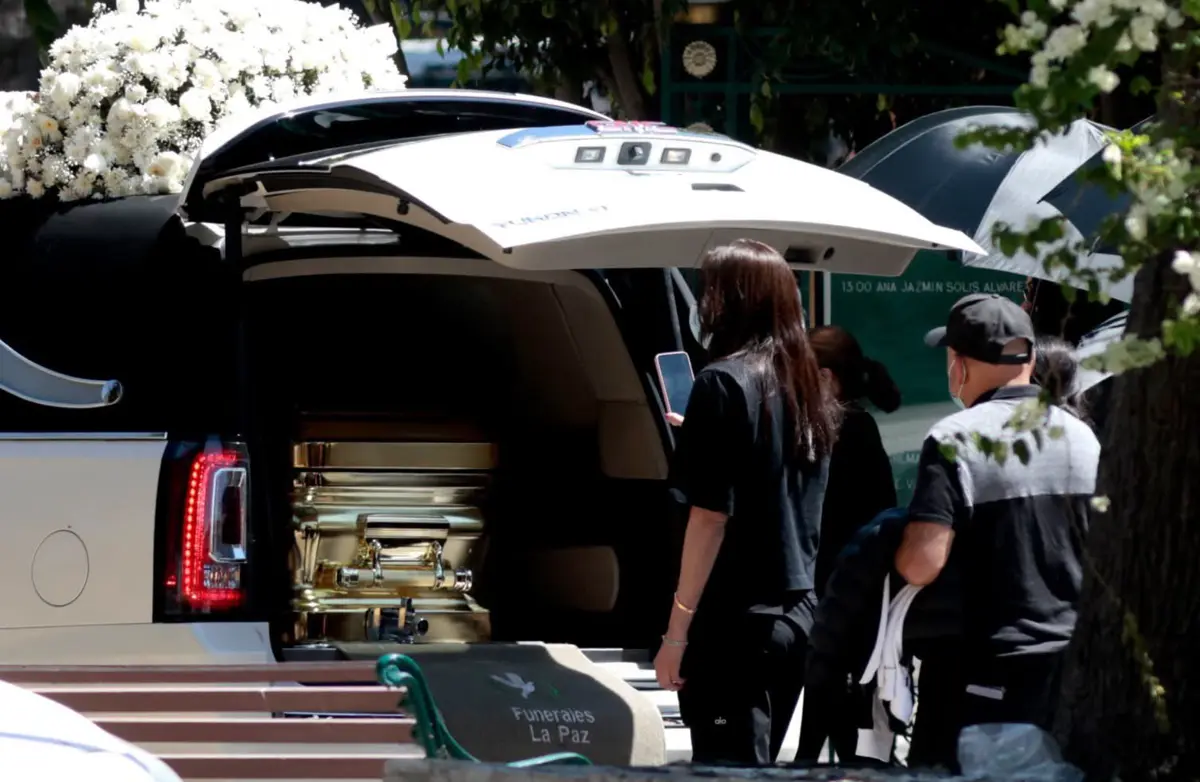 El ataúd esta valuado entre los 800 mil y 1 millón 300 mil pesos. Especial