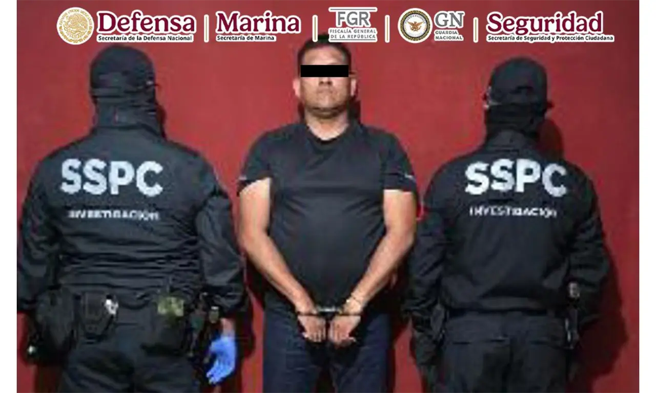  Caso Ayotzinapa: arrestan al secretario de Tránsito de Iguala por usar el celular de uno de los 43 normalistas 