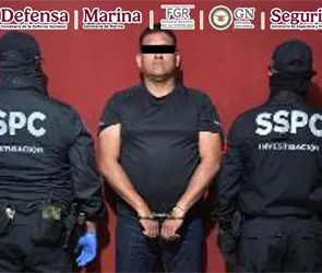 Caso Ayotzinapa: arrestan al secretario de Tr&aacute;nsito de Iguala por usar el celular de uno de los 43 normalistas