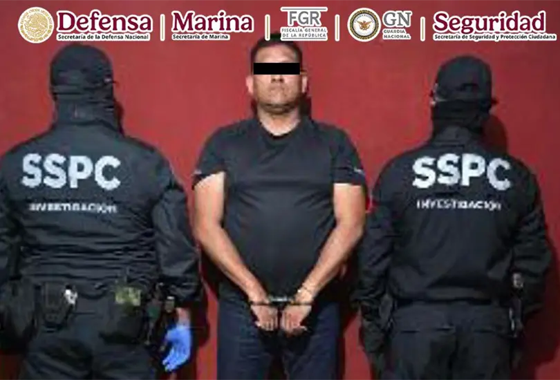 Caso Ayotzinapa: arrestan al secretario de Tr&aacute;nsito de Iguala por usar el celular de uno de los 43 normalistas