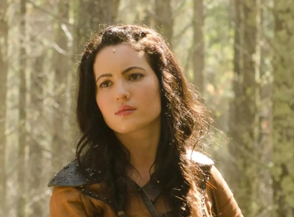 En el ámbito español formó parte del fenómeno juvenil 'El club de los incomprendidos', cinta que conectó con el público adolescente y reforzó su popularidad en su país natal.