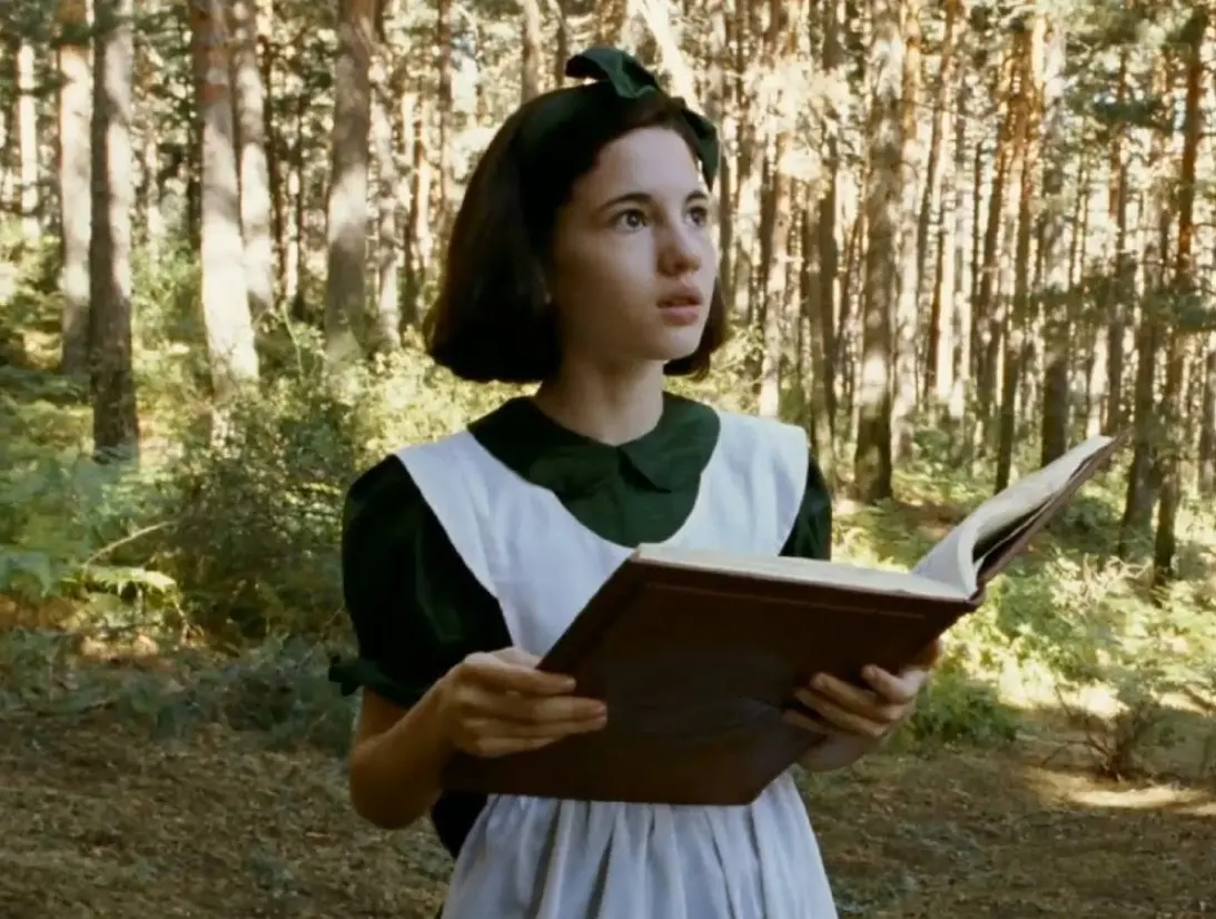 La película se estrenó en 2006 e Ivana tenía 12 años cuando protagonizó la historia. 'El laberinto del fauno' ganó 3 Premios Oscar e Ivana Baquero fue reconocida como Mejor Actriz Revelación en los Premios Goya.<br>