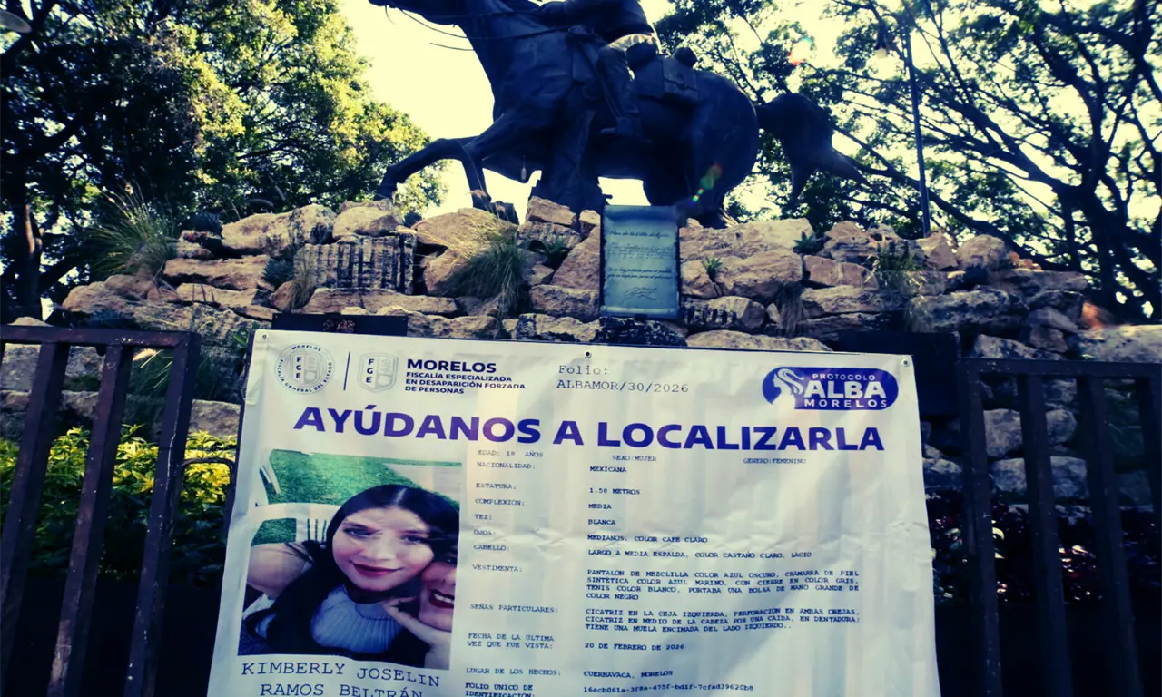  La mañana del viernes 20 de febrero, Kimberly abordó una unidad de la Ruta 1 con dirección a su universidad. Después de ese mensaje, se perdió todo contacto, y ella no regresó a casa. 