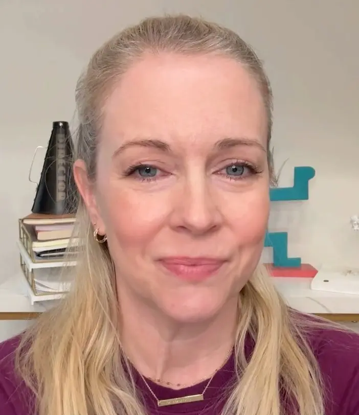 Con casi dos millones de seguidores en Instagram, Melissa combina su faceta de actriz, directora y productora con la de empresaria y madre, manteniéndose vigente tras más de cuatro décadas en la industria del entretenimiento. Con casi dos millones de seguidores en Instagram, Melissa combina su faceta de actriz, directora y productora con la de empresaria y madre, manteniéndose vigente tras más de cuatro décadas en la industria del entretenimiento.