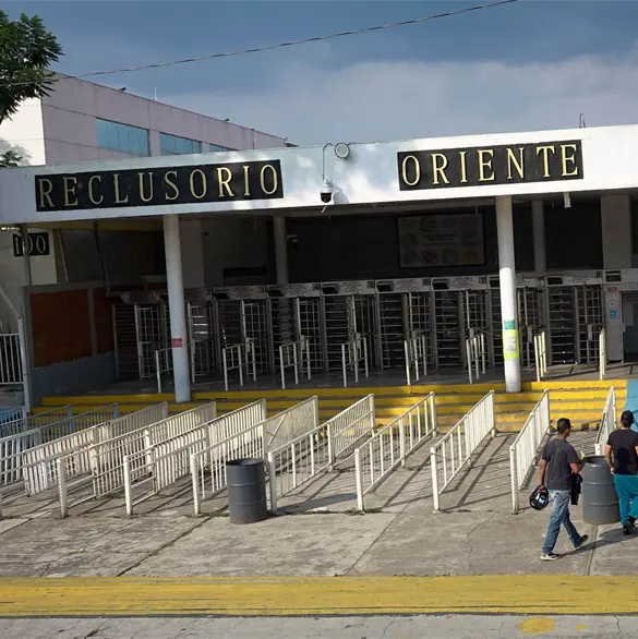 Juan Carlo fue v&iacute;ctima de robo de identidad; lo acusan de robo de auto y se encuentra en el Reclusorio Norte