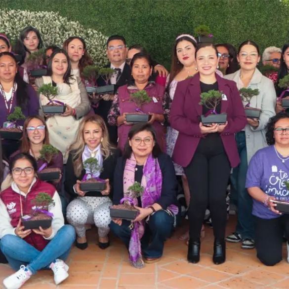 Gobierno de la Ciudad realiza "Crecemos juntas" por el 8 de marzo