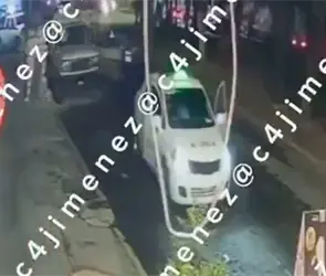 Polic&iacute;as de CDMX son investigados por mover taxi con dos cad&aacute;veres de Azcapotzalco a Naucalpan