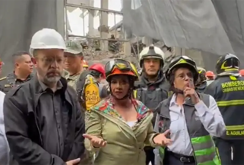 Brugada confirma tres personas atrapadas tras derrumbe de edificio