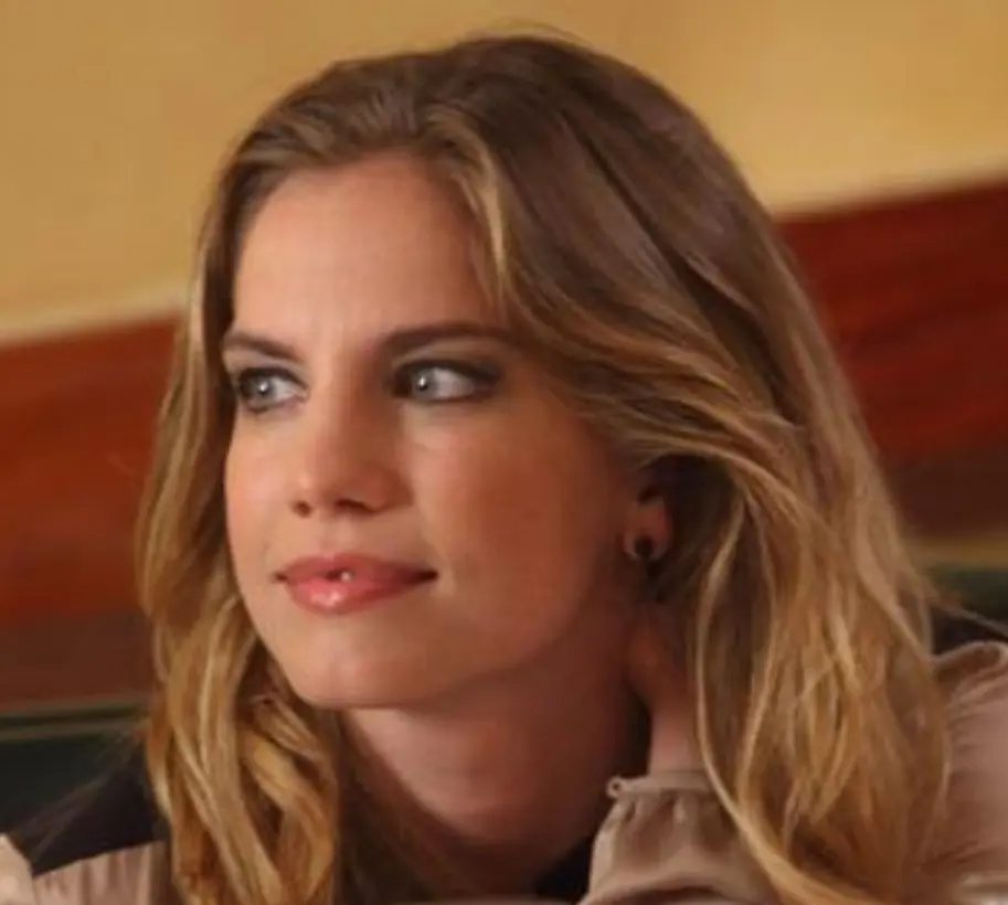 Tras su regreso comenzó a aparecer en distintas series populares como 'White Collar' y 'Ley y Orden'. También participó en el cine con producciones como 'In the Loop' y 'El último tour'.