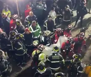 Recuperan cuerpo de segundo trabajador de entre los escombros del edificio de San Antonio Abad