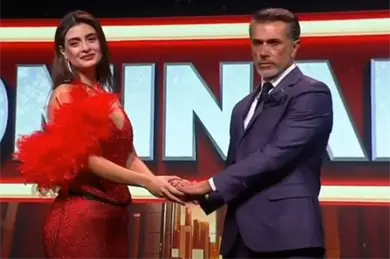 El momento exacto en el que expulsan a Sergio Mayer de La Casa de los Famosos 6; dur&oacute; apenas tres semanas en el reality