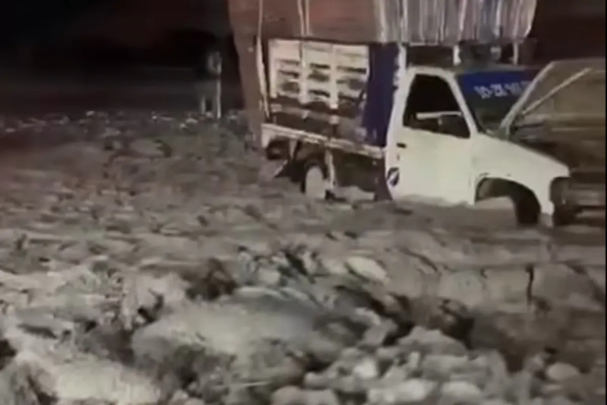  La impresionante granizada que azotó al Edomex y cubrió de hielo la autopista México-Pachuca 