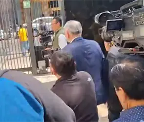 As&iacute; evit&oacute; Ad&aacute;n Augusto responder sobre presunto apoyo ligado a "La Barredora"