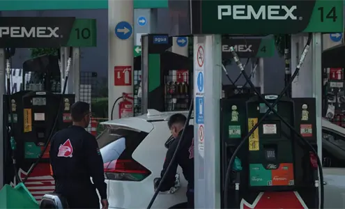 Sheinbaum renueva acuerdo para frenar alza de la gasolina: &iquest;en cu&aacute;nto quedar&aacute; el precio?