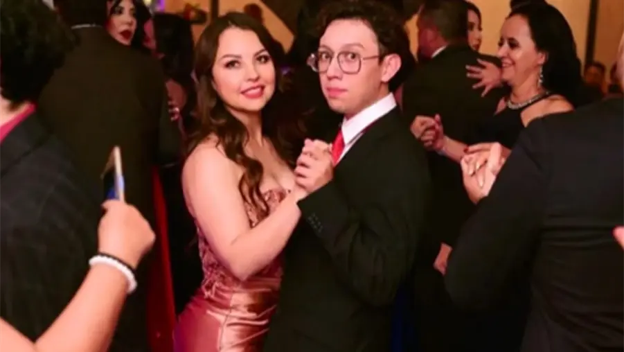 "Una madre no deja de buscar a su hijo": &iquest;Qu&eacute; ha pasado con Carlos Emilio, joven que desapareci&oacute; tras ir al ba&ntilde;o en un bar?