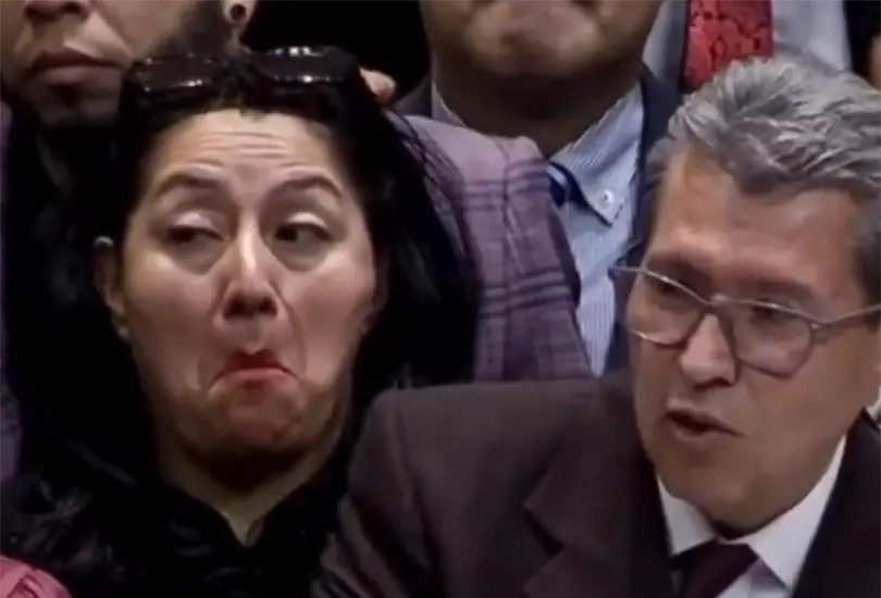 Las expresiones faciales de la legisladora contrastaron con el tono conciliador del discurso pronunciado en tribuna.