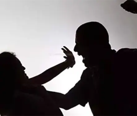 Joven golpea a su padre para proteger a su madre durante una discusi&oacute;n familiar