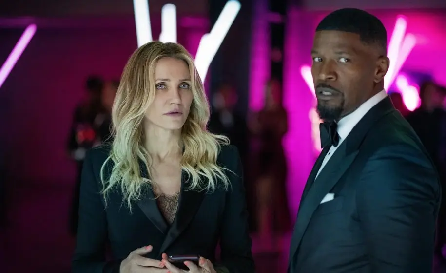 Cameron Diaz dio vida a una agente optimista, carismática y con gran talento para el trabajo encubierto. Su personaje se caracterizaba por su energía, su habilidad para infiltrarse en diferentes ambientes y su personalidad alegre.