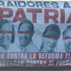 "No nos intimidas": Revelan qui&eacute;n puso las mantas contra los diputados que rechazaron la reforma electoral