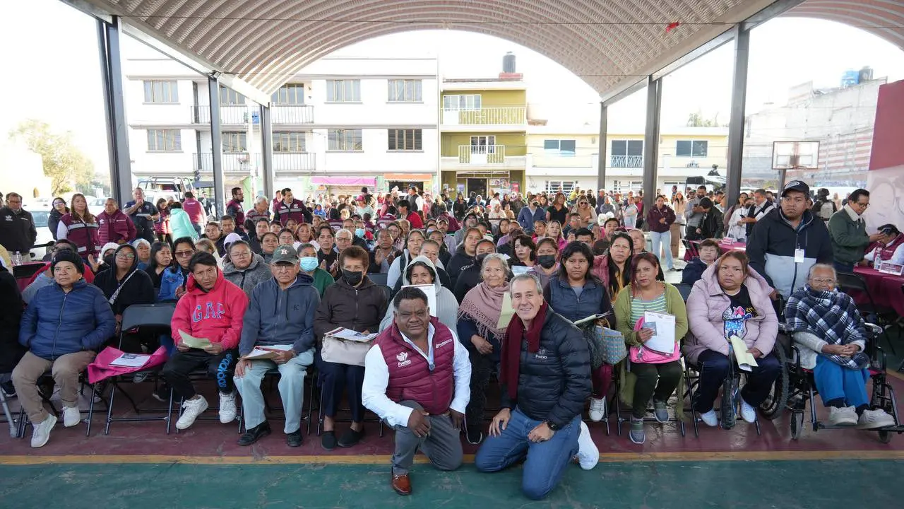  Pepe Chedraui escucha y atiende peticiones ciudadanas en San Sebastián de Aparicio 