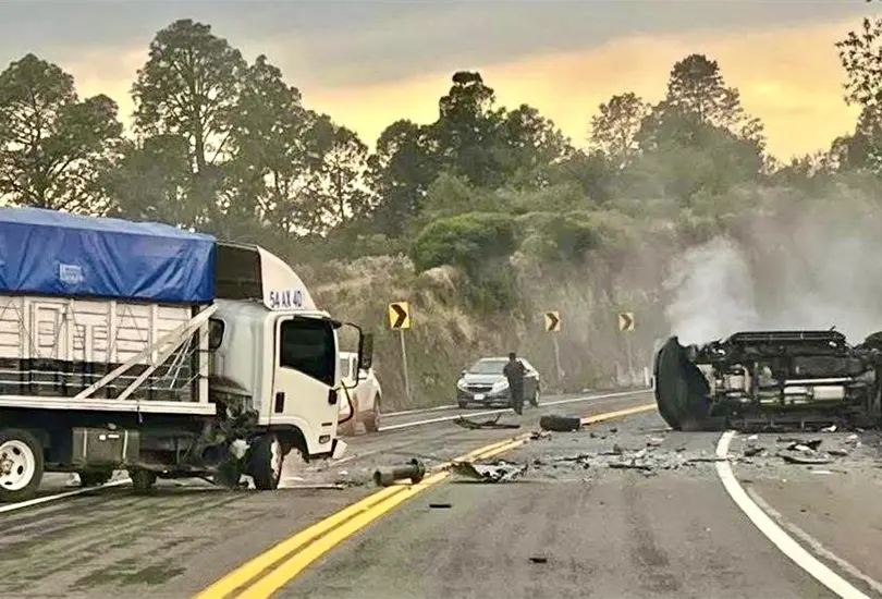 Muere hijo de directivo ligado a AT&T en tr&aacute;gico choque rumbo a Valle de Bravo; viajaba con el hijo del CEO de BBVA