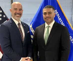 Harfuch se re&uacute;ne con director de la DEA para reforzar combate a narcotr&aacute;fico y tr&aacute;fico de armas