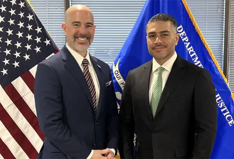 Harfuch y la DEA analizaron estrategias conjuntas para combatir redes criminales.