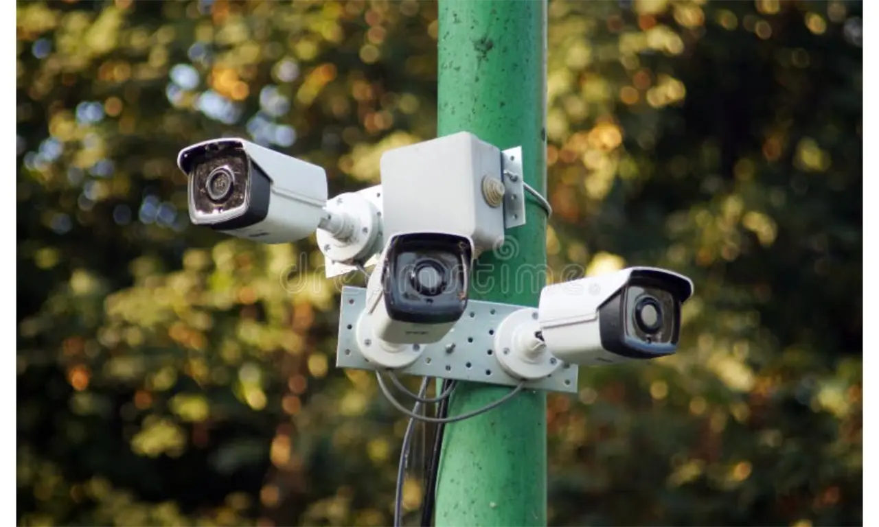  Puebla instala cámaras en parques y canchas para frenar delitos 