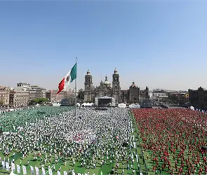 Revelan cu&aacute;nto habr&iacute;a costado la clase de futbol m&aacute;s grande del mundo del Z&oacute;calo