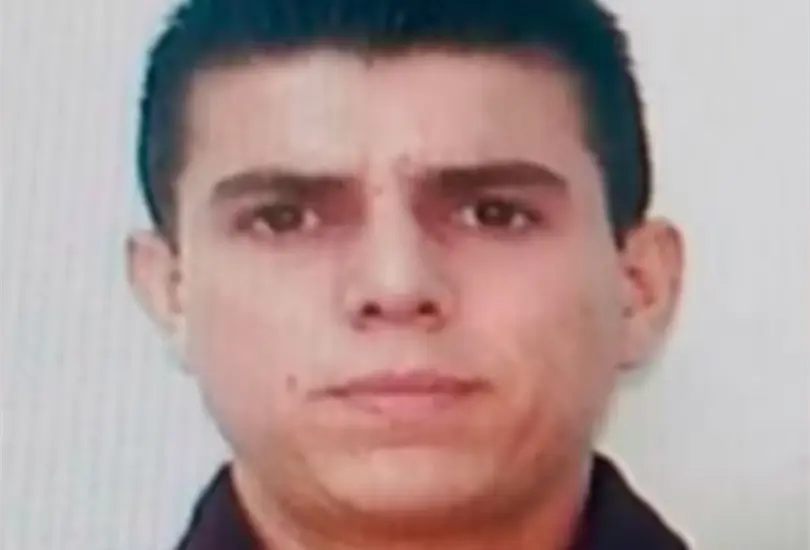 Juan Carlos Valencia nació en California, lo que le otorga ciudadanía estadounidense.