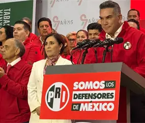 "Estuve en las alcantarillas, pero sigo de pie": Rosario Robles reaparece y descarta candidatura rumbo a 2027