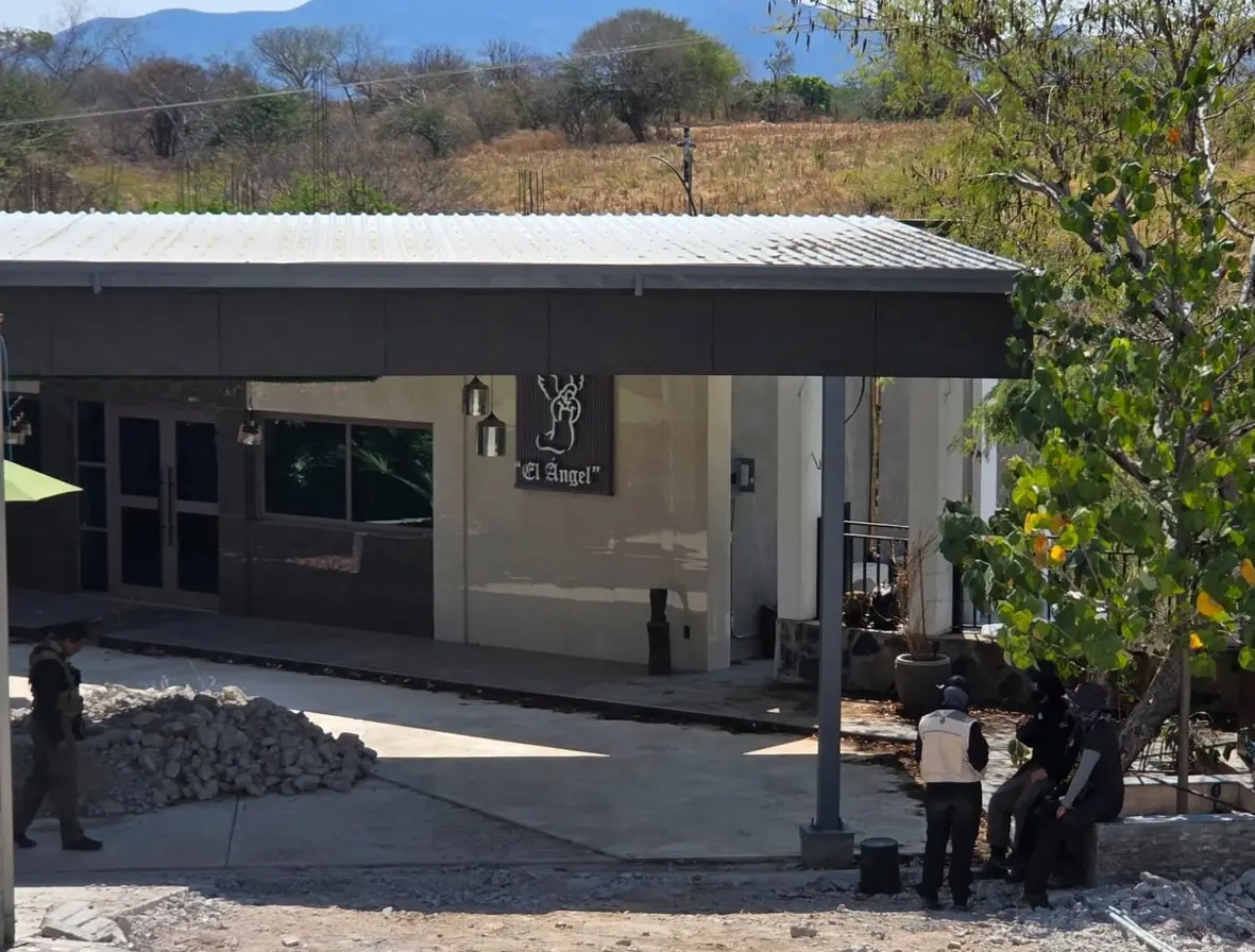 El hallazgo fue reportado por las autoridades a una comisión de padres de los 43 normalistas desaparecidos. Especial