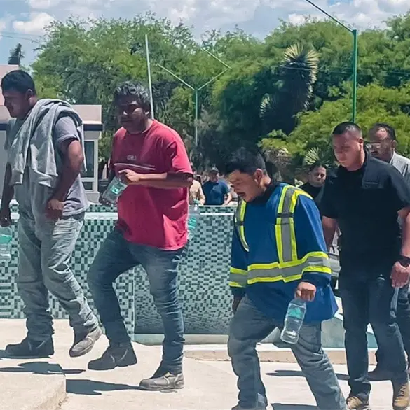 Reencuentro en Matehuala: el video del instante en que los electricistas vuelven con sus familias