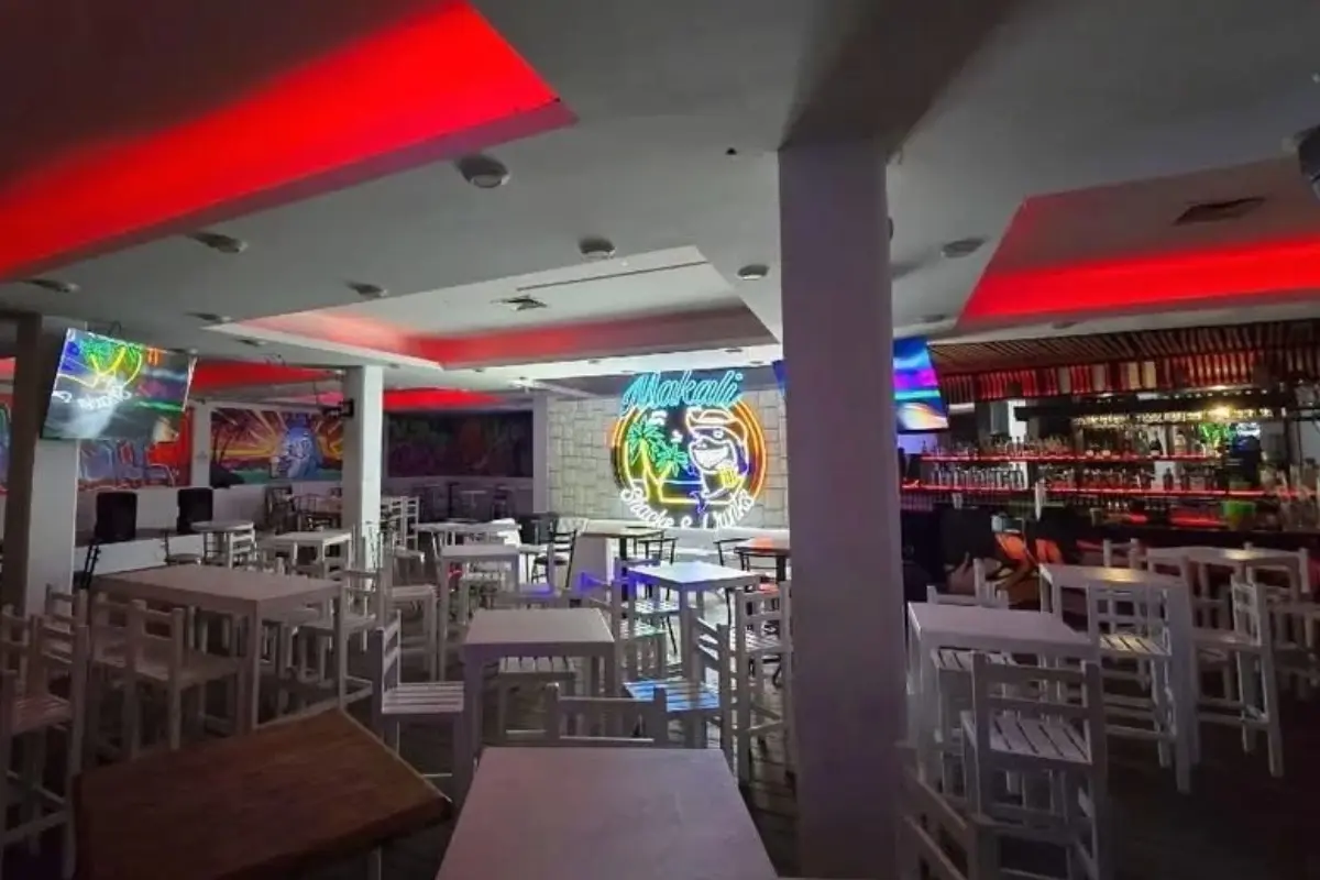  Sacaron al baleado y lavaron la sangre: así ocurrió la balacera en bar Makali 