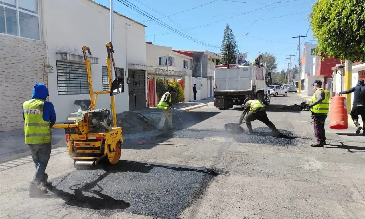  Bacheando Puebla 2026: qué calles están reparando en Analco y cómo solicitarlo en tu colonia 