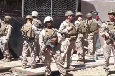 "No est&aacute; bien que se metan aqu&iacute;": mexicano encara a soldados de EE.UU. que ingresaron armados a M&eacute;xico