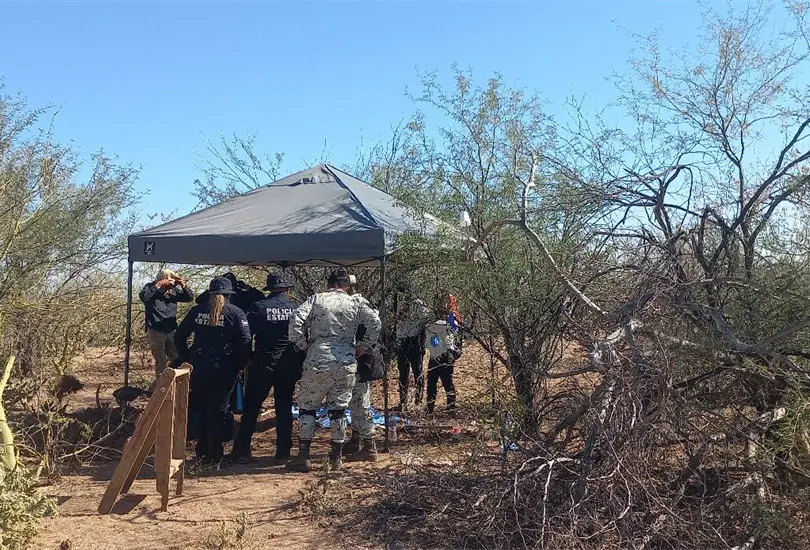 Madres Buscadoras de Sonora hallan cementerio clandestino y objetos personales en Guaymas Madres Buscadoras de Sonora hallan cementerio clandestino y objetos personales en Guaymas